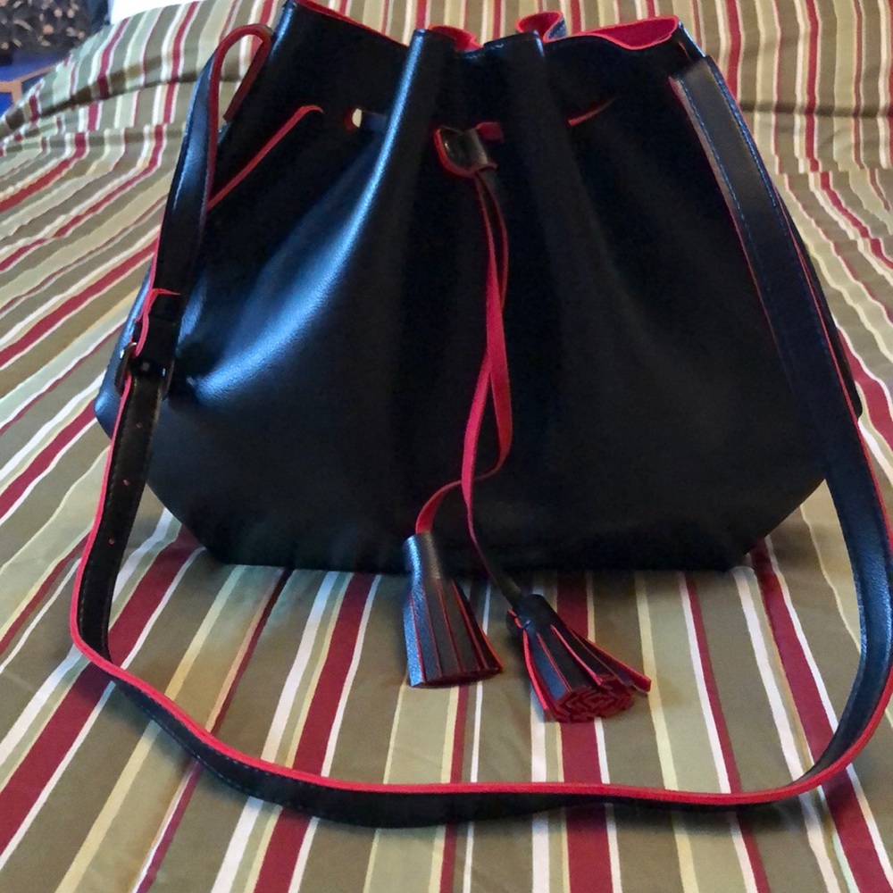 David Jones drawstring crossbody bag